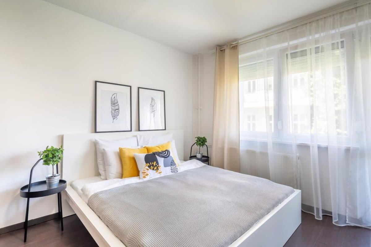 ブダペストSunny Balcony - Cute And Cozyアパートメント エクステリア 写真